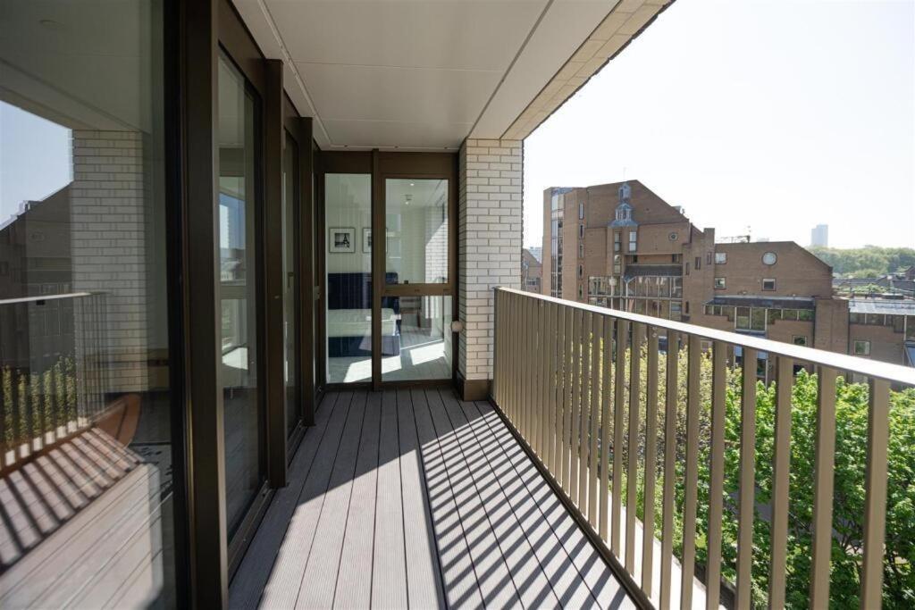 Perfect For Bridge & St Kathrine Docks 2 Bed With Ac Apartment London
